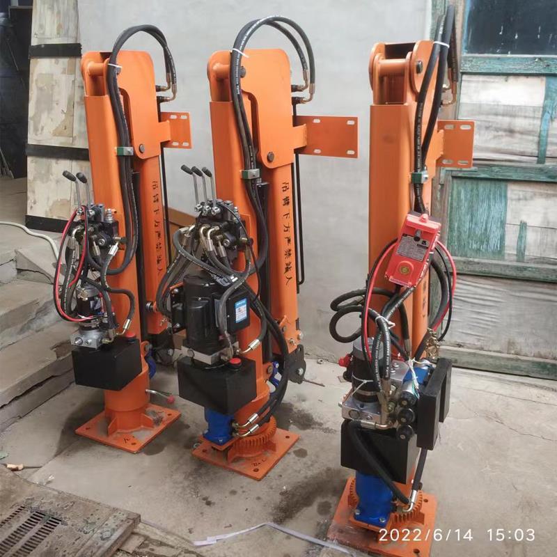 新乐市重汽蓝牌随车吊 3.2吨 国六动力强 液压驱动 农用自卸起重机